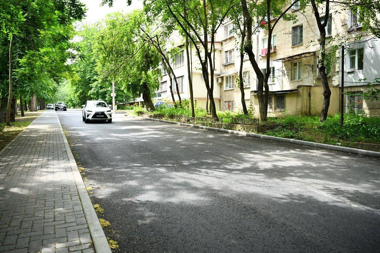 Foto Repara Ia Str Zii Dumitru R Canu Din Capital Pe Ultima Sut