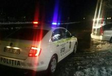 Photo of video | În căutarea senzațiilor tari. Un grup de tineri, care se drogau în plin trafic, au fost prinși de poliție