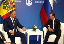 Photo of foto | Rugăminți fierbinți către Medvedev. Dodon îl roagă pe oficial să primească marfa moldovenească în Rusia