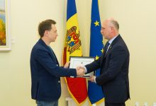 Photo of foto | Mândria întregii țări. Moldoveanul care a alergat la -60 de grade, premiat cu Diploma de Onoare a Guvernului