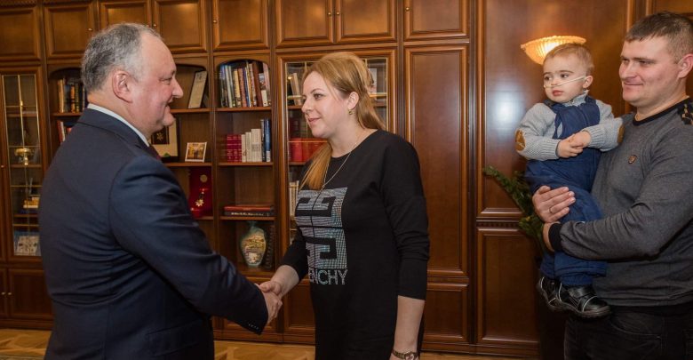 Photo of foto | De mai bine de un an este hrănit doar printr-un tub. Un băiețel de 2 anișori va fi operat la Moscova, cu sprijinul lui Igor Dodon