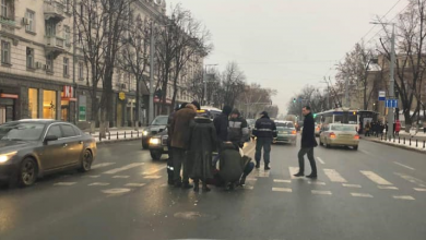 Photo of foto | Accident în centrul capitalei. O persoană, lovită chiar pe o trecere de pietoni de pe bulevardul Ștefan cel Mare