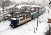 Photo of Tragedie pe calea ferată de la Fălești. O femeie de 77 de ani a murit după ce a fost lovită de un tren marfar