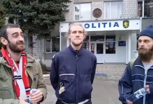 Photo of video | Trei activiști ai comunității Occupy Guguță, reținuți după ce au afișat un banner cu inscripția „Ilan Șor – naș liubimîi vor”