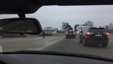 Photo of foto | Caravana PDM, însoțită de mașini de pază și polițiști pe traseu? Imaginile surprinse de o comunistă