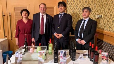 Photo of foto, video | Zeci de diplomați și oficiali au apreciat vinurile moldovenești. Producătorii autohtoni, promovați la un eveniment în Japonia