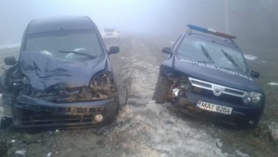 Photo of foto | Accident violent pe traseul Chișinău-Leușeni. Trei mașini, dintre care una a Poliției de Frontieră, s-au tamponat 