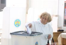 Photo of infografic | Prezența la vot, ora 12:00. Peste 600.000 de moldoveni au votat. Tinerii nu se grăbesc să-și exercite dreptul