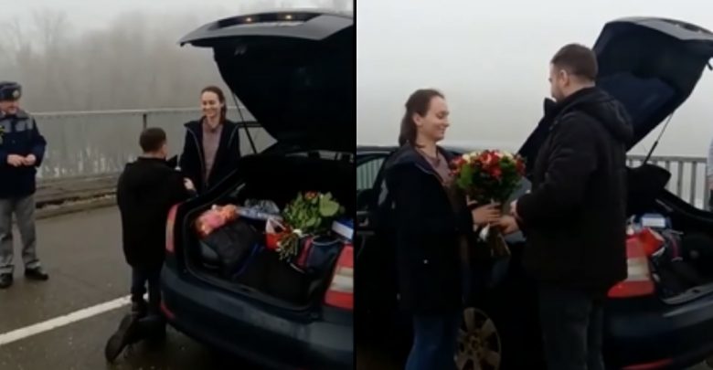 Photo of video | Transporta în portbagaj un buchet de flori și un inel. Doi tineri și-au unit destinele chiar în prezența vameșilor
