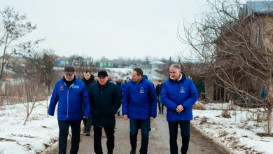 Photo of video | N-au timp de odihnă nici în weekend. Caravana electorală a democraților a ajuns în nordul Moldovei