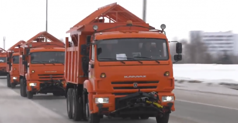 Photo of video | „Sunt convins că moldovenii apreciază suportul poporului rus”. Camioanele „dobândite” de Dodon sunt în drum spre Moldova