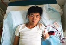 Photo of O infecție renală a pus stăpânire pe organismul său. Băiatul care și-a vândut un rinichi ca să-și cumpere iPhone, internat în stare gravă la spital