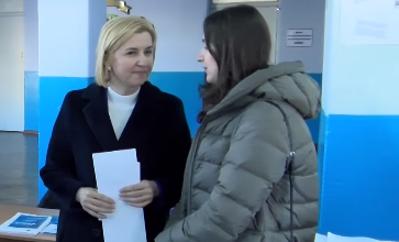 Photo of video | A votat „pentru stabilitate și dezvoltare economică furtunoasă”. Irina Vlah, împreună cu fiica, la alegeri