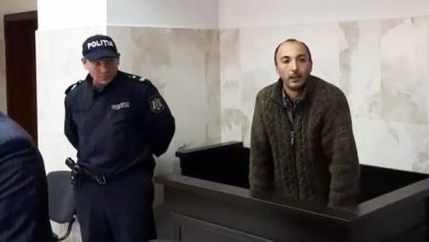 Photo of video | „Gheorghe a fost înfometat și hrănit cu pește înghețat”. Ce spune avocata lui Petic despre starea de sănătate și viitorul fostului polițist?
