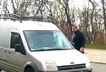 Photo of video 18+ | Altercație între doi șoferi. Un bărbat a spart geamul altuia pentru că nu i-ar fi cedat trecerea