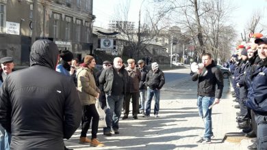 Photo of foto, video | Au cerut alianță între PSRM şi PAS-PPDA. Reprezentanții Antifa și Occupy Guguţă au protestat sub privirile avocatului lui Platon