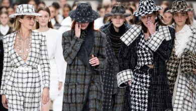 Photo of foto, video | Omagiu lui Karl Lagerfeld: Modelele de la Chanel, în lacrimi la prezentarea ultimei colecții a designerului