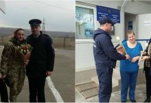 Photo of foto, video | Emoții la frontieră. Polițiștii au împărțit flori și mesaje emoționante colegelor de breaslă: „Sunt cele mai curajoase!”