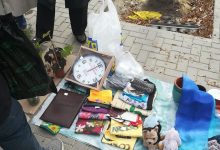 Photo of foto | Electorala a trecut, cadourile au rămas. Un ceas oferit de partidul ȘOR, scos în stradă la vânzare