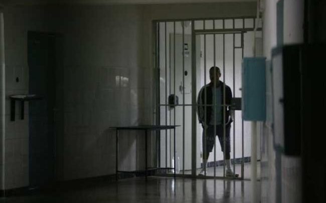 Photo of Un bărbat din Briceni, condamnat pentru că și-a ucis colegul de clasă. Câți ani va sta după gratii?