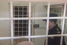 Photo of video | I-au adus de mâncare și produse de igienă. Mai mulți membri ACUM, în vizită la Gheorghe Petic la penitenciarul din Rezina