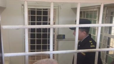 Photo of video | I-au adus de mâncare și produse de igienă. Mai mulți membri ACUM, în vizită la Gheorghe Petic la penitenciarul din Rezina
