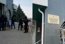 Photo of foto | Alertă cu bombă la sediul judecătoriei din Varnița. Instituția a fost înconjurată de polițiști, iar toate persoanele – evacuate