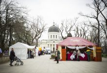 Photo of Mai multe restricții la iarmaroacele de Paști. Codreanu: „Nu mai vreau să văd ștrampi și rujuri printre cozonaci”
