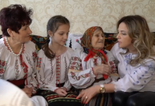 Photo of video | Casnică, profesoară, avocată și pilot. Patru generații de moldovence din aceeași familie, despre femeia de acum un secol și cea din prezent