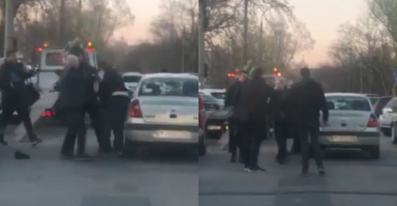 Photo of video | Șoferi violenți pe străzile capitalei. Doi bărbați s-au luat la pumni chiar în mijlocul străzii