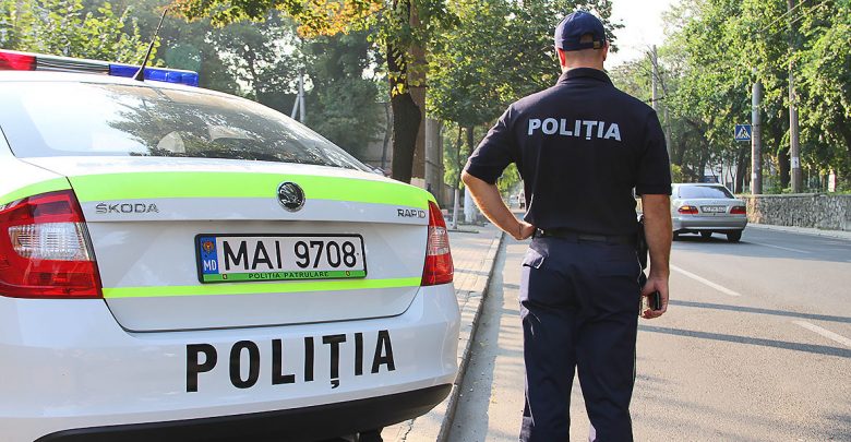 Photo of video 18+ | Nu i-ar fi păsat de semafoare și poliție. Încă o șoferiță, amendată pentru încălcarea regulamentului circulației rutiere