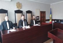 Photo of foto | Ieri elevi, azi magistrați. Câțiva tineri au simulat ședințe de judecată la Curtea de Apel Bălți