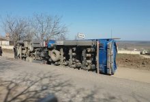 Photo of foto | Un TIR s-a răsturnat în apropiere de satul Speia, raionul Anenii Noi. Care este starea șoferului?