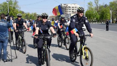 Photo of foto | Polițiștii s-au întrecut la o cursă de ciclism dedicată Zilei Drapelului Național: „Astăzi și întotdeauna, te purtăm în suflet și la inimă”