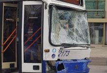 Photo of update | Accident cu implicarea unui troleibuz în sectorul Buiucani din capitală. Un copil de 5 ani, transportat la spital