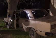 Photo of foto | Două minore din Căușeni s-au izbit violent cu mașina într-un copac. Niciuna dintre tinere nu avea permis de conducere