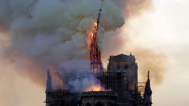 Photo of foto, video | UPDATE: Arde catedrala Notre-Dame din Paris. S-a prăbușit acoperișul și turnul de 93 de metri al monumentului istoric