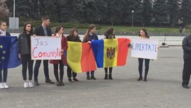 Photo of video | „Este de datoria noastră să nu uităm”. Unioniștii au organizat un flashmob în PMAN și au reprodus șirul evenimentelor de pe 7 aprilie