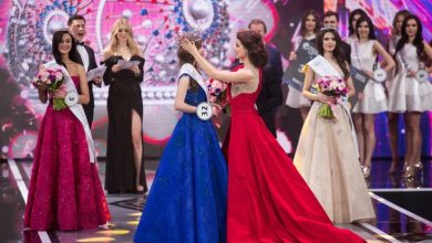 Photo of foto | Concurentele „Miss Rusia” au defilat în rochiile unui designer autohton. Cine este moldoveanca care a creat ținutele?