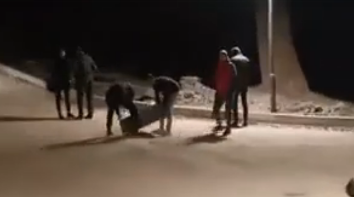 Photo of video | Nici nu a fost renovat până la capăt, că deja a și fost vandalizat. Parcul „Valea Trandafirilor”, ținta unor tineri „puși pe rele”