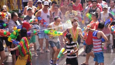 Photo of video | Mii de oameni s-au înarmat cu pistoale cu apă și s-au stropit în plină stradă. În Thailanda are loc tradiționalul festival Songkran