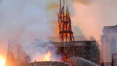 Photo of Incendiul de la Notre Dame din Paris, stins după o luptă de nouă ore. Ce au putut salva pompierii?