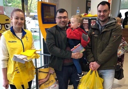 Photo of foto | Un deceniu de fapte bune. Tone de produse alimentare, donate de moldoveni în campania „Masa Bucuriei”
