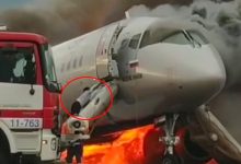 Photo of video | Și-a riscat viața pentru a salva alta. Co-pilotul avionului ars pe Șeremetievo s-a întors în flăcări pentru a-și ajuta colegul