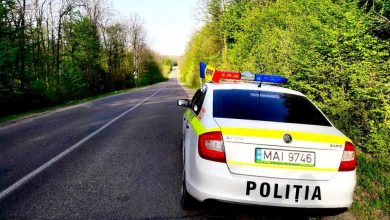 Photo of Ministrul de Interne: Polițiștii nu iau mită din lăcomie, dar din cauza sărăciei