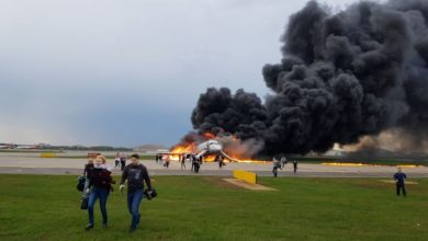 Photo of foto, video | Imagini terifiante cu avionul care a luat foc pe Aeroportul Șeremetievo. 13 oameni, printre decedați și dispăruți