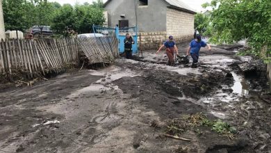 Photo of foto | Ploaia de ieri a făcut prăpăd la Șoldănești: Unii au rămas fără grădini, alții – fără beciuri și acoperișuri