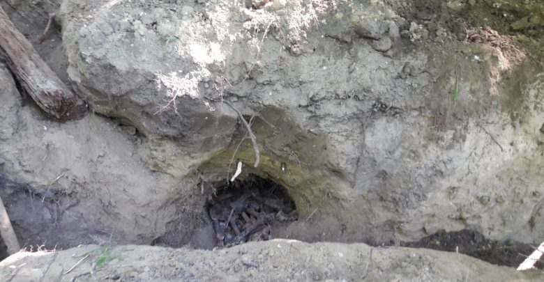 Photo of foto | Descoperire lângă Ambasada SUA la Chișinău: Săpau pentru a instala un pilon, dar au dat de rămășițele unui om