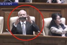 Photo of video, no comment | Deputații ACUM, la Parlament: Au venit, au făcut selfie, s-au fotografiat și au plecat