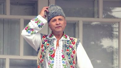 Photo of Pentru promovarea folclorului național. Artistul de muzică populară Nicolae Glib a fost distins cu titlul onorific „Om Emerit”